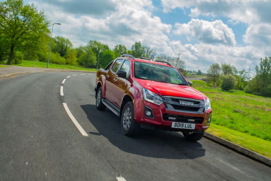 Isuzu D-Max Blade Double Cab 2017 года  (UK) (фото 43 из 52)
